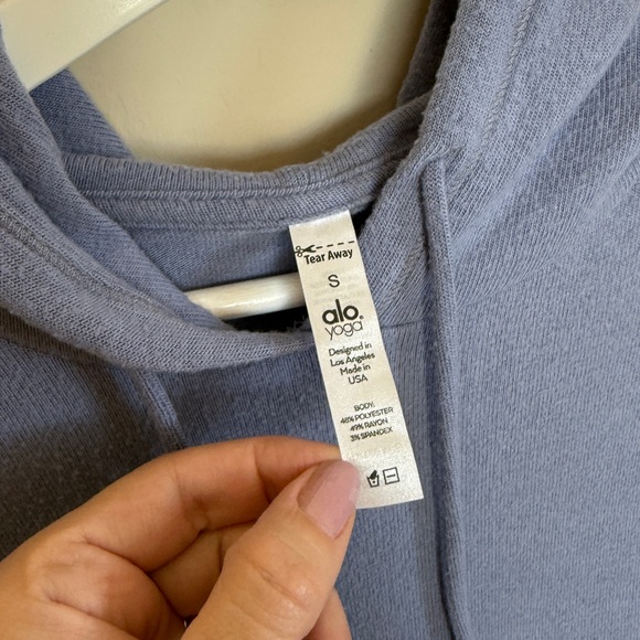 ALO Yoga Getaway Cropped Hoodie Periwinkle Blue Soft - Picture 8 of 11